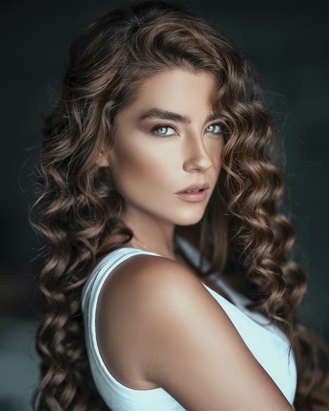 Picture of a woman wearing make-up